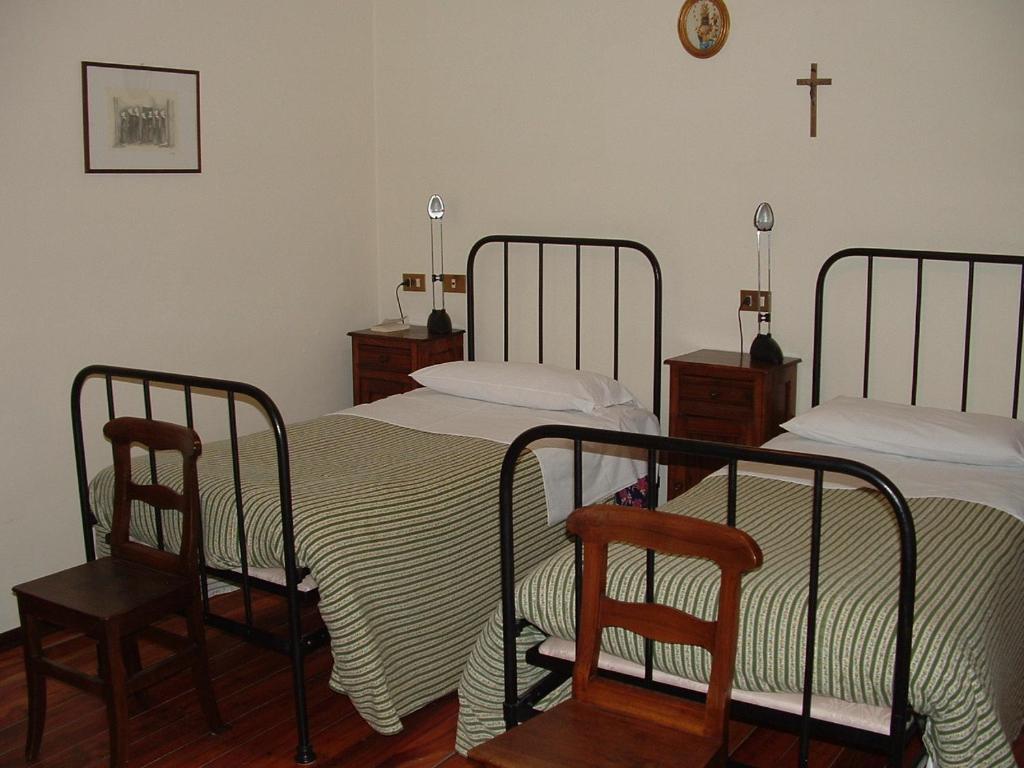 Santuario Di Oropa Hostel Biella Cameră foto