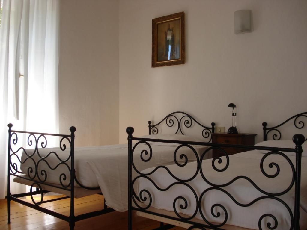 Santuario Di Oropa Hostel Biella Cameră foto
